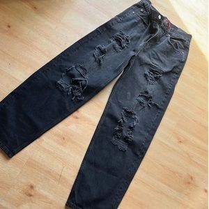 BDG by UO Boyfriend mid rise distressed relaxed fit jeans size 29w